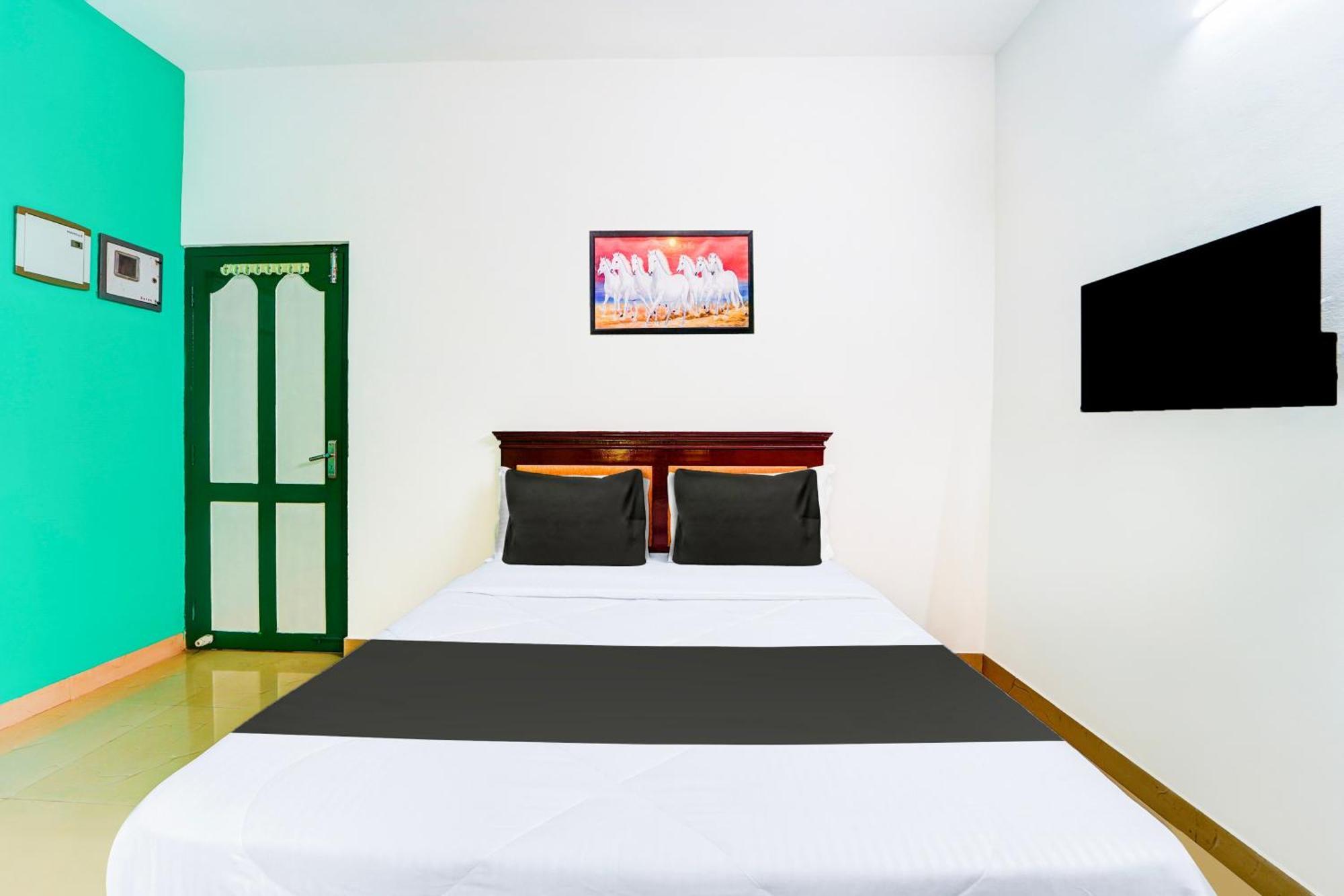 Super Hotel O Vennala Near Palarivattom Kochi Exterior photo