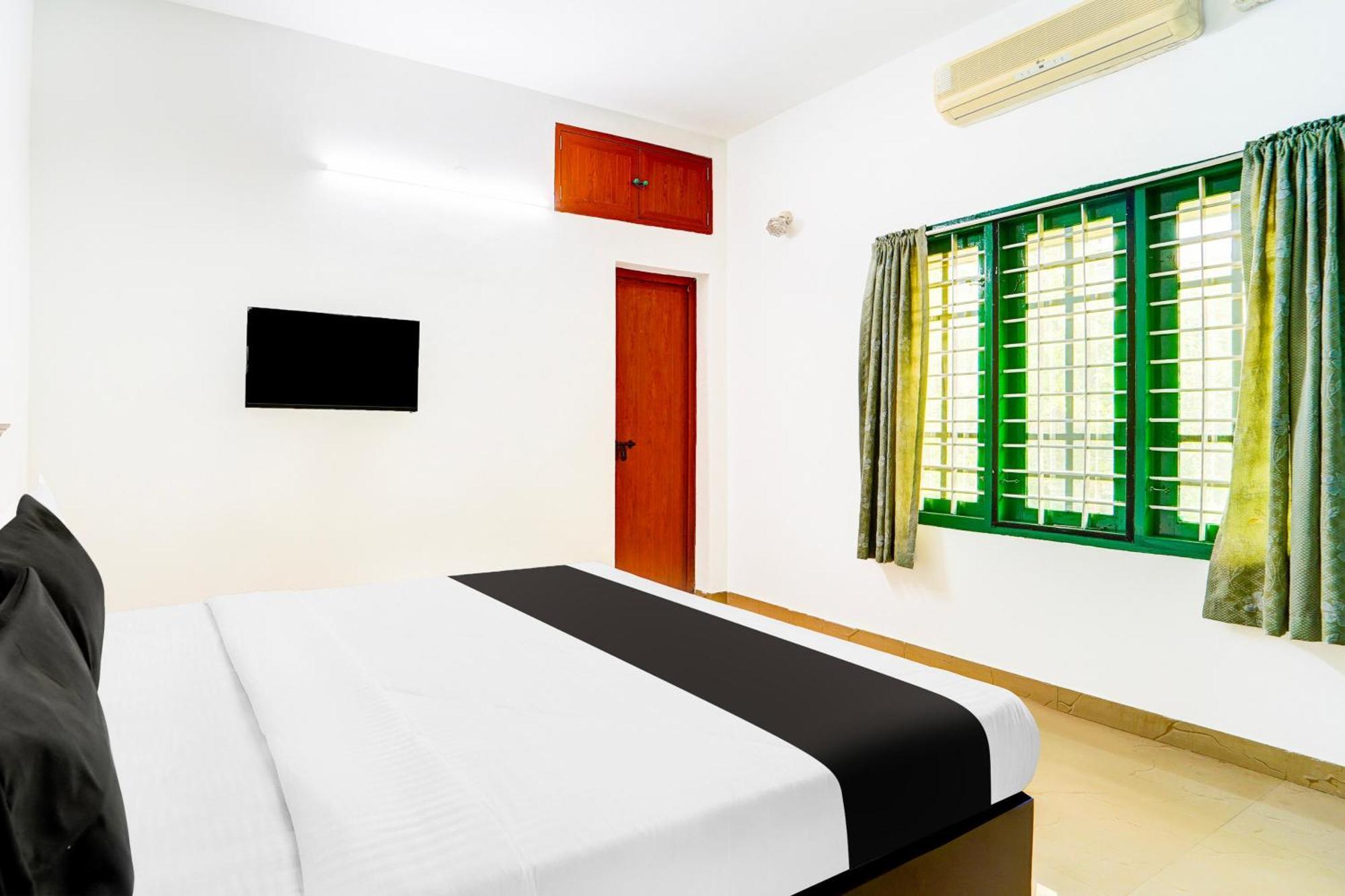 Super Hotel O Vennala Near Palarivattom Kochi Exterior photo